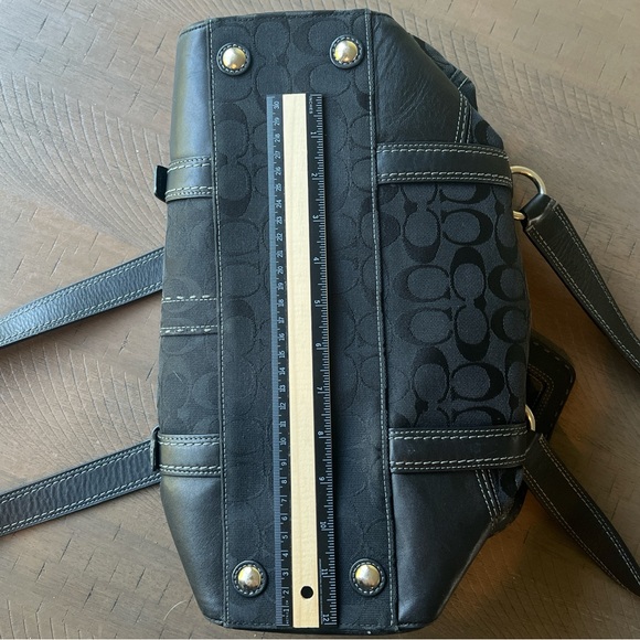 Vintage Coach satchel. - Picture 3 of 4